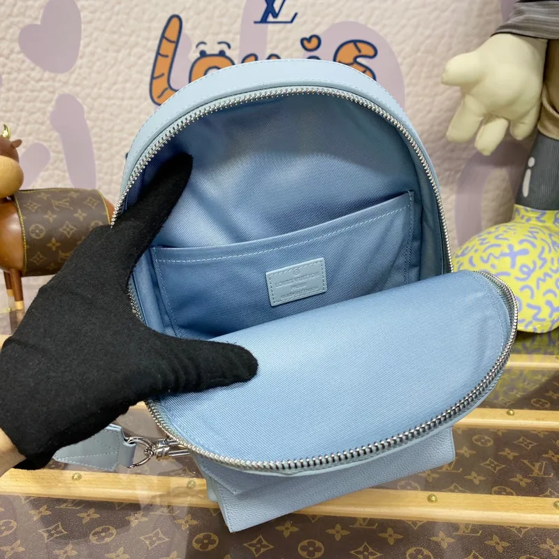 LV M23765 Louis Vuitton Pilot Slingbag Light Blue