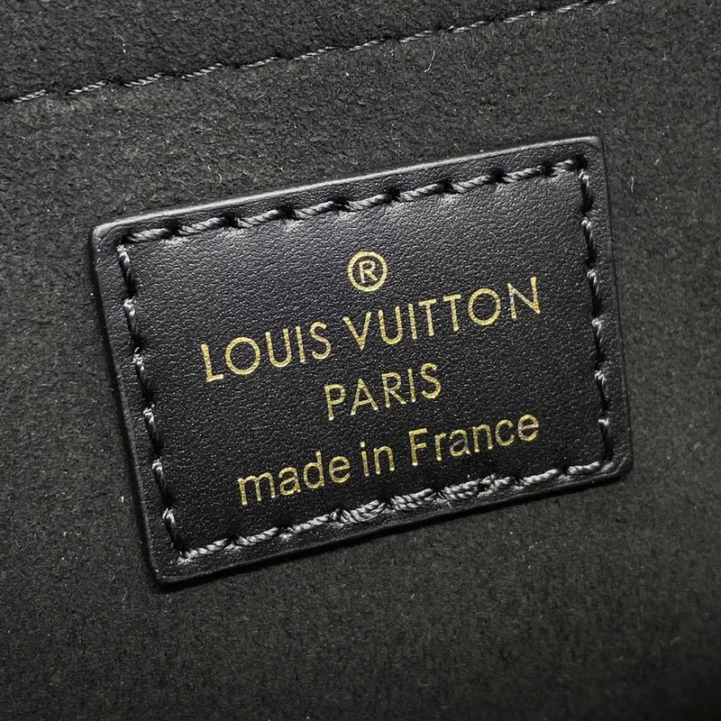 LV M23640 Louis Vuitton OnTheGo  East West Tote Bag Black