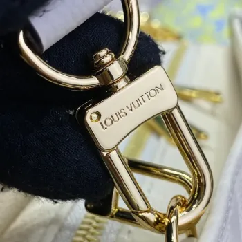 LV M23698 Louis Vuitton OnTheGo  East West Tote Bag Cream