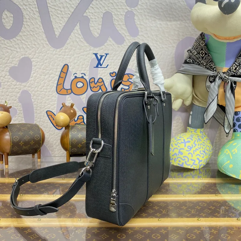 LV M30967 Louis Vuitton Porte Documents Voyage GM Ta ga cowhide leather Black