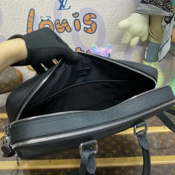 LV M30967 Louis Vuitton Porte Documents Voyage GM Ta ga cowhide leather Black