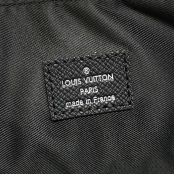 LV M30967 Louis Vuitton Porte Documents Voyage GM Ta ga cowhide leather Black