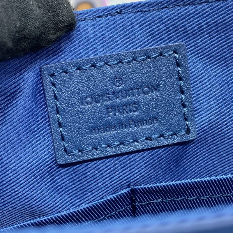 LV M23709 Louis Vuitton Takeoff Messenger Bag Atlantic Blue