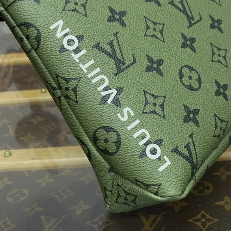 LV M82800 Louis Vuitton Pochette Voyage Souple Khaki Green/Vermillion Red
