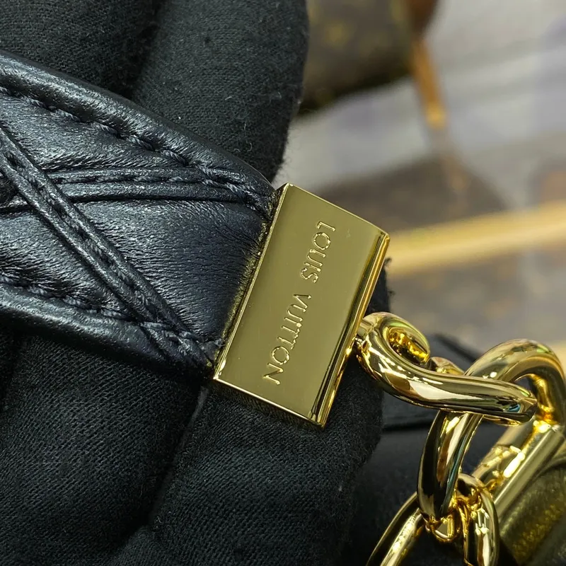 LV M22891 Louis Vuitton GO 14 MM Bag  Black