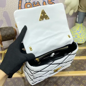 LV M22890 Louis Vuitton GO 14 MM Bag  White/Black