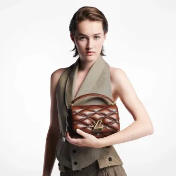 LV M23601 Louis Vuitton GO 14 MM Bag Smoked Tan