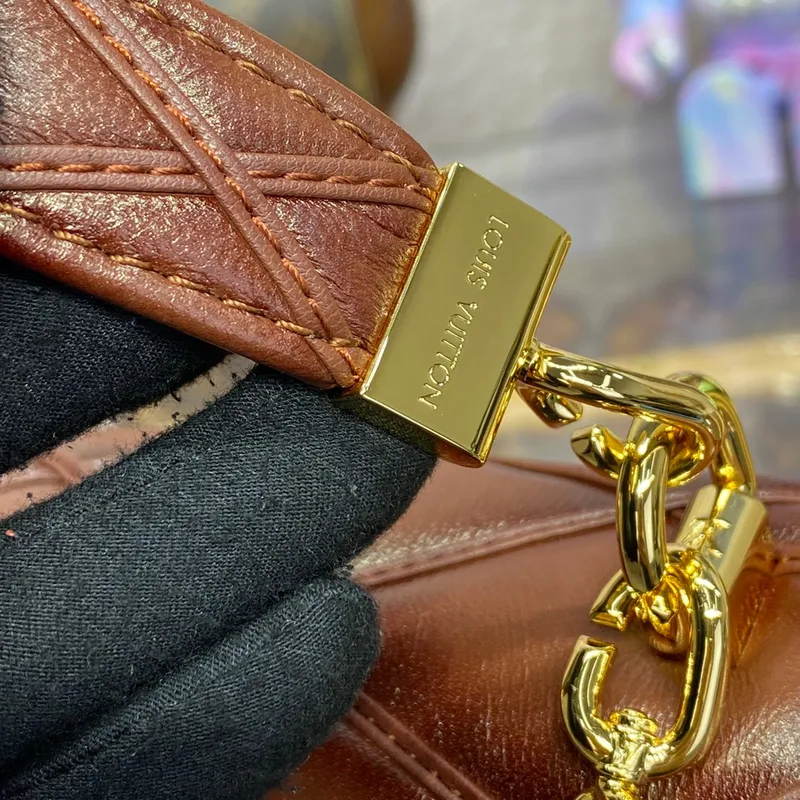 LV M23601 Louis Vuitton GO 14 MM Bag Smoked Tan