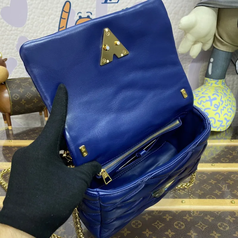 LV M23682 Louis Vuitton GO 14 MM Bag Bleu Marine