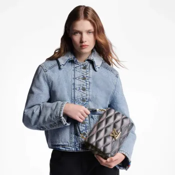 LV M23569 Louis Vuitton GO 14 MM Bag Black / Pink