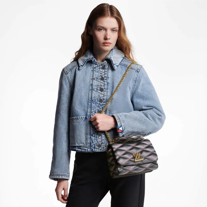 LV M23569 Louis Vuitton GO 14 MM Bag Black / Pink