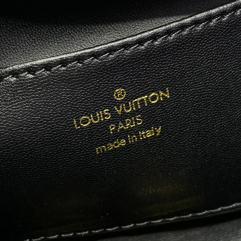 LV M23569 Louis Vuitton GO 14 MM Bag Black / Pink