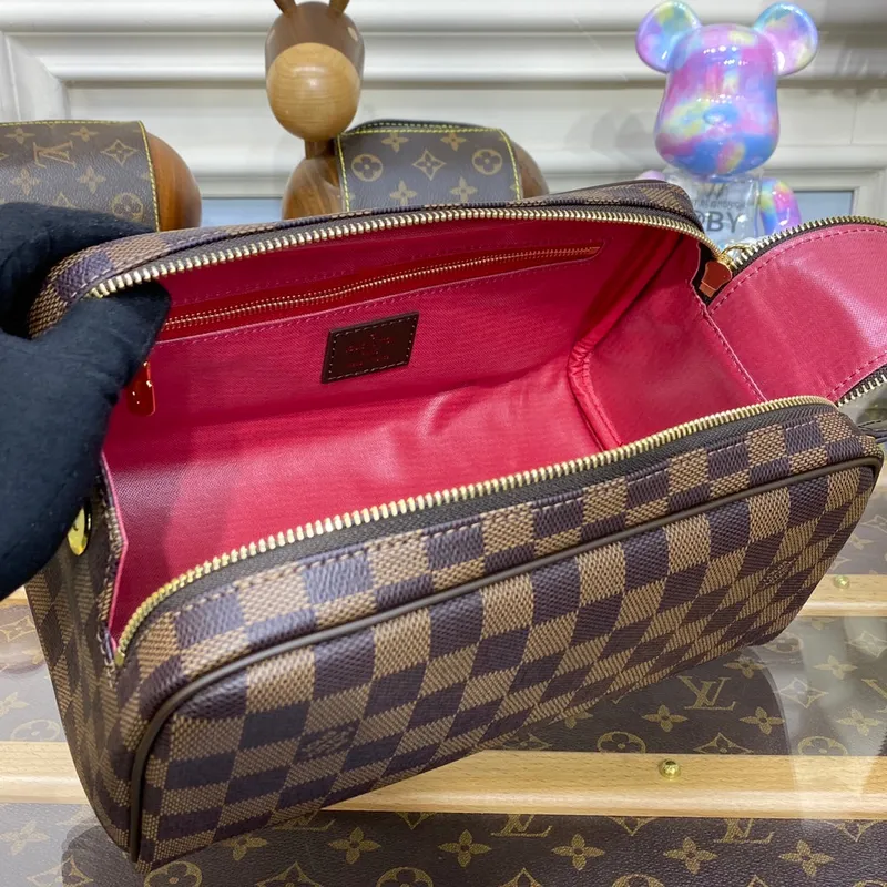 LV N40127 Louis Vuitton  Dopp Kit Toilet Pouch  Damier Ebene Canvas
