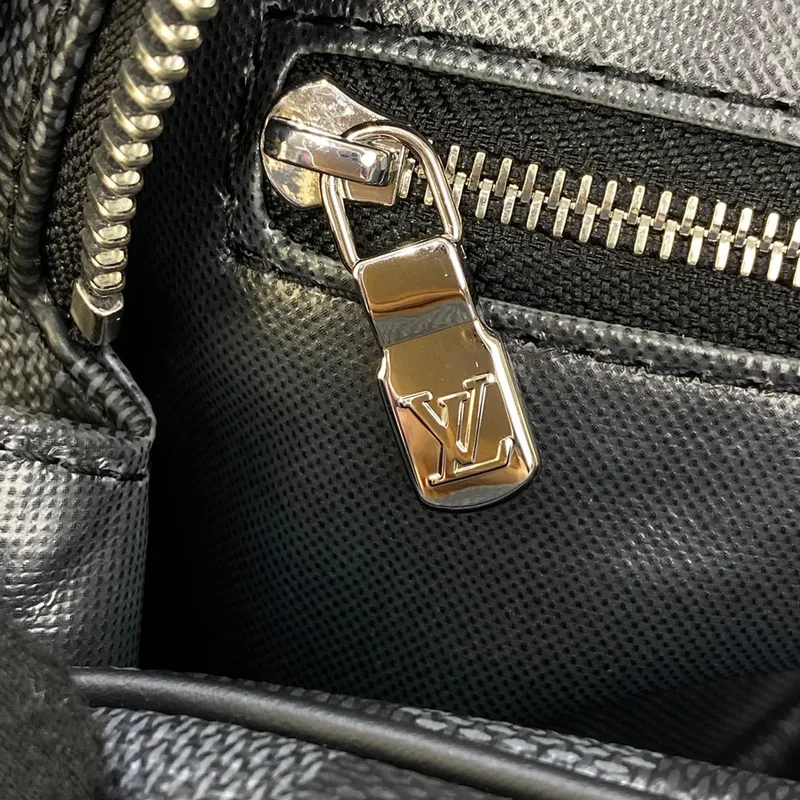 LV N40127 Louis Vuitton  Dopp Kit Toilet Pouch  Damier Graphite Canvas