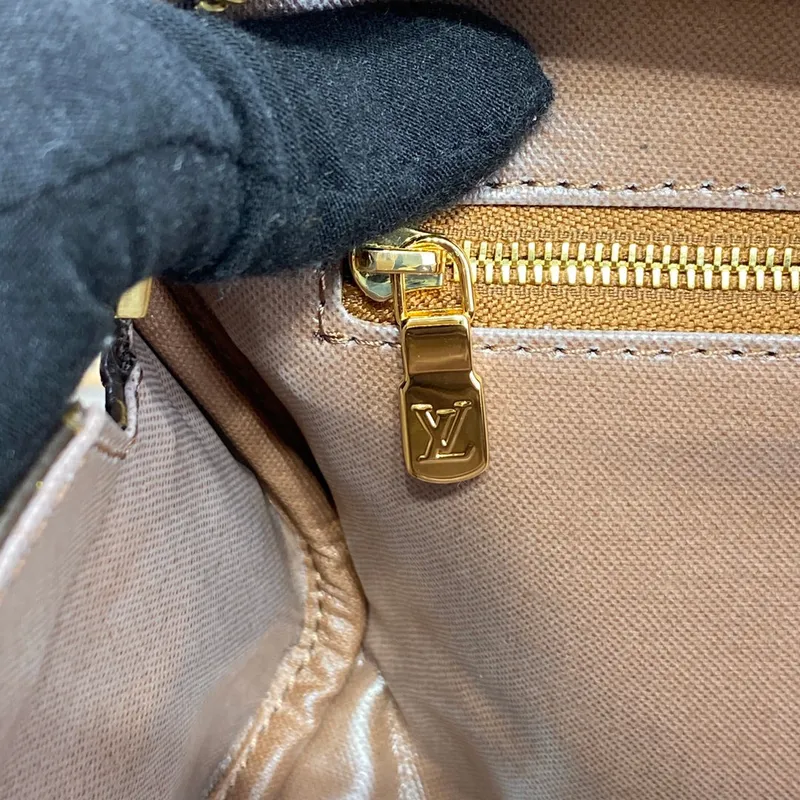 LV M44494 Louis Vuitton Dopp Kit Toilet Pouch Monogram Canvas