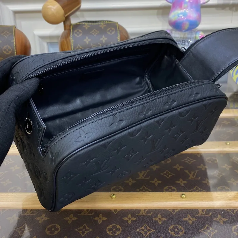 LV M59478 Louis Vuitton Dopp Kit Taurillon Monogram leather Black