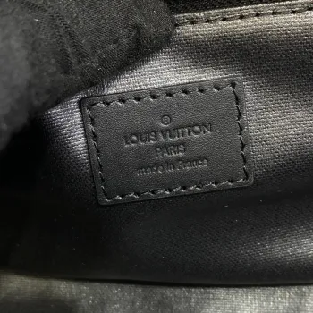 LV M59478 Louis Vuitton Dopp Kit Taurillon Monogram leather Black