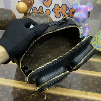 LV M80450 Louis Vuitton  Utility Crossbody Calfskin leather Black