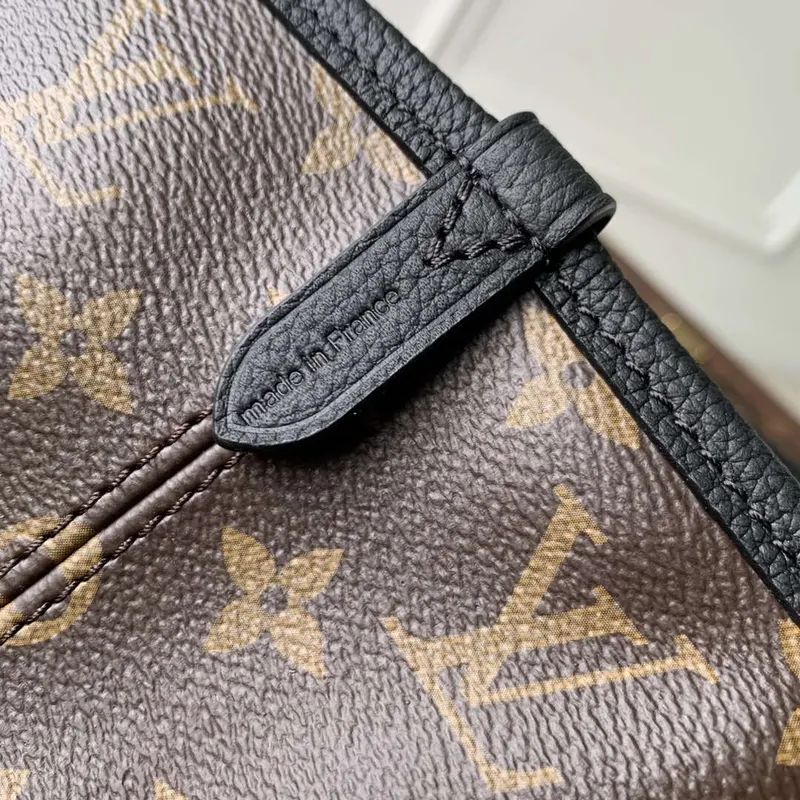 LV M11946 Louis Vuitton Neverfull Inside Out MM Handbag Black