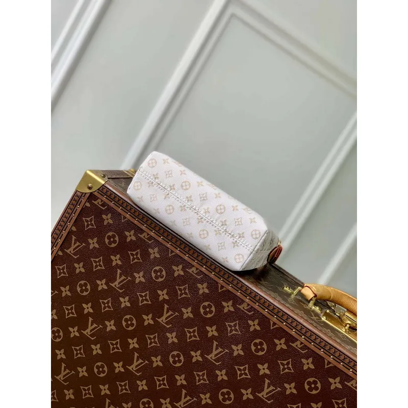 LV M12433 Louis Vuitton Hills Pochette Handbag Mastic