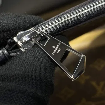 LV M25143 Louis Vuitton CarryAll Dark MM Bag Black