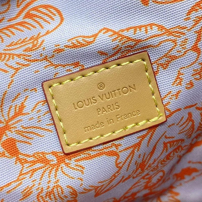 LV M11461 Louis Vuitton Pochette Métis Handbag Coral