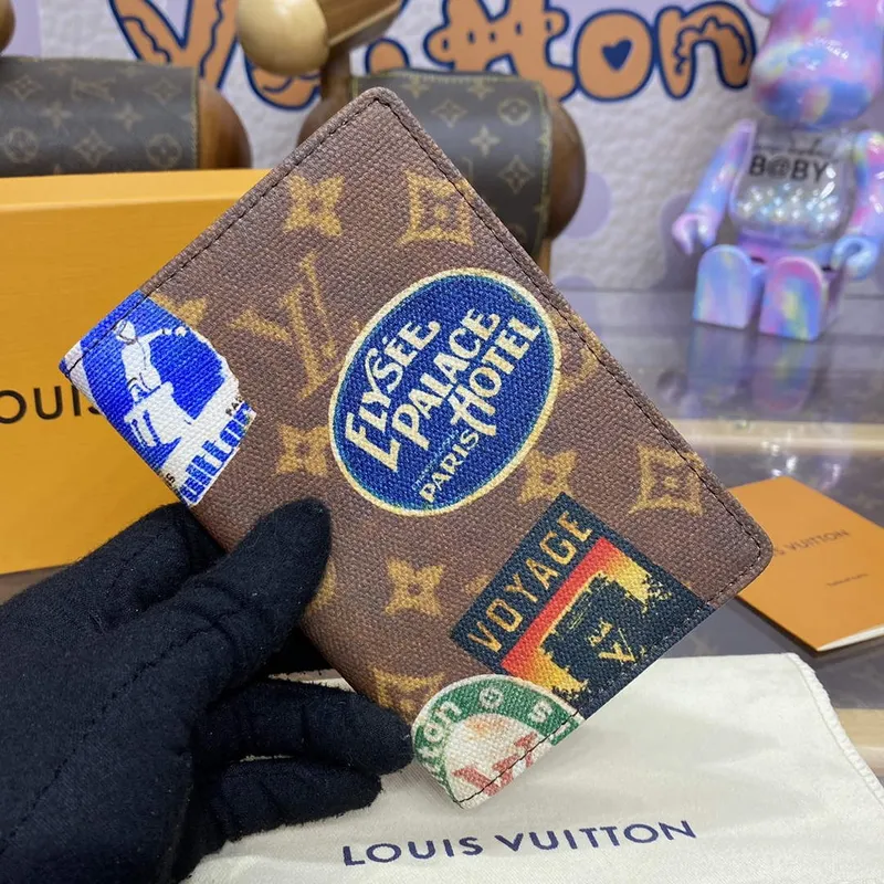 LV M83519 Louis Vuitton Passport Cover Monogram Canvas