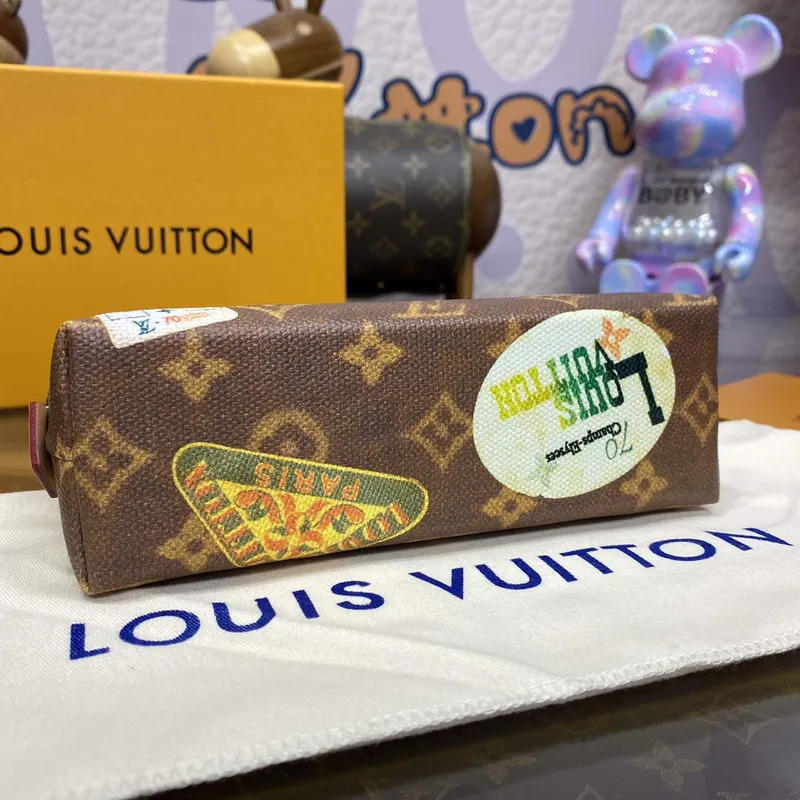 LV M83597 Louis Vuitton Cosmetic Pouch Bag Monogram Canvas