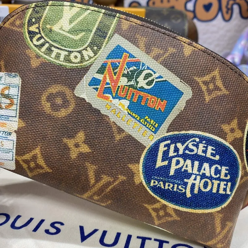 LV M83597 Louis Vuitton Cosmetic Pouch Bag Monogram Canvas