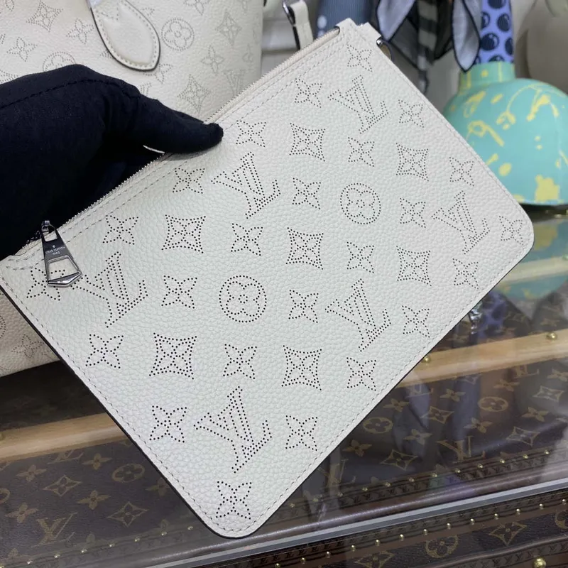 Louis Vuitton  Blossom MM Mahina Tote Bag LV M21851 Beige