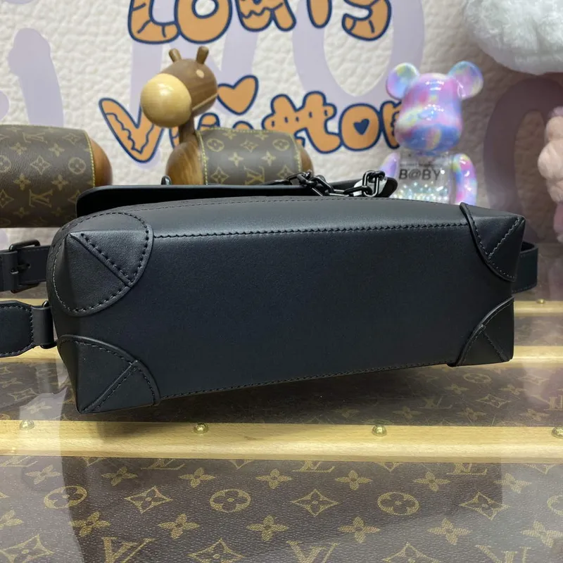 LV M24436 Louis Vuitton Steamer PM Bag Black