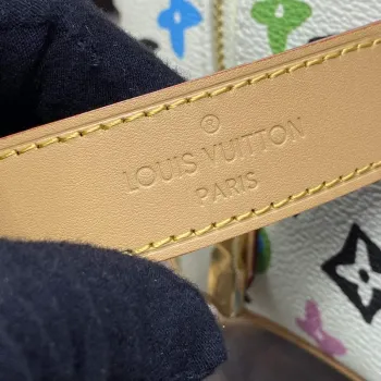 LV M47069 Louis Vuitton Locker Dopp Kit Vanilla
