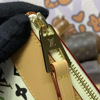 LV M83568 Louis Vuitton Pochette Voyage Souple Vanilla