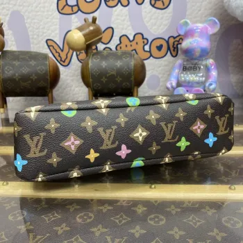 LV M83568 Louis Vuitton Pochette Voyage Souple Chocolate