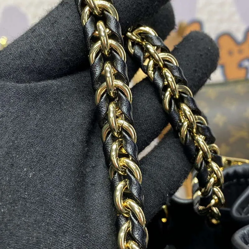 LV M83480 Louis Vuitton Canoé Bucket Bag Monogram