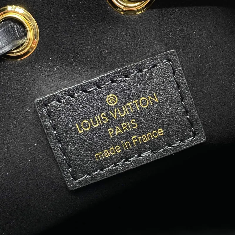 LV M83480 Louis Vuitton Canoé Bucket Bag Monogram