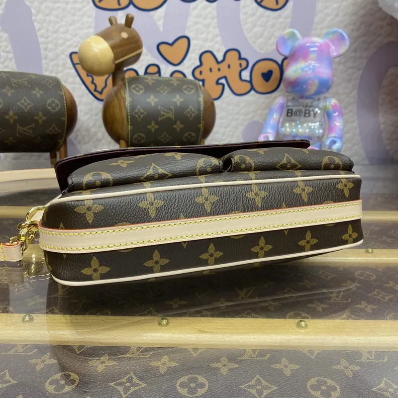 LV M46999 Louis Vuitton Vibe Handbag