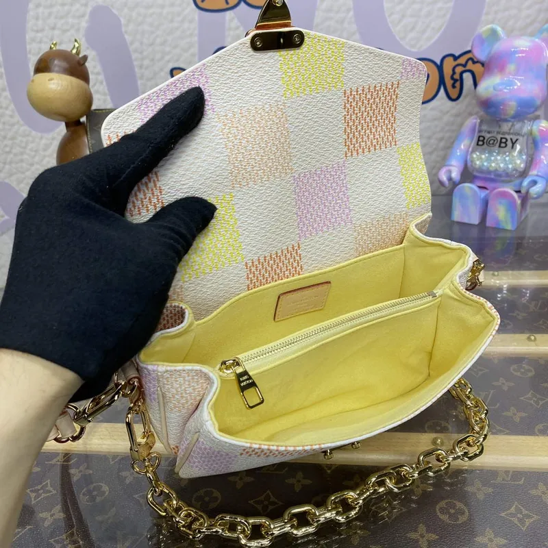 LV N40749 Louis Vuitton Pochette Métis East West Bag Peach