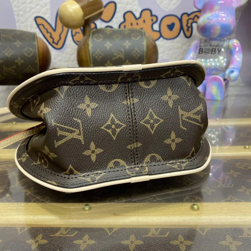 LV M47117 Louis Vuitton Around Me PM Bag