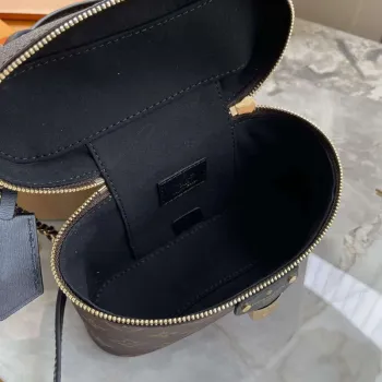 LV M47125 Louis Vuitton Vanity Chain Pouch