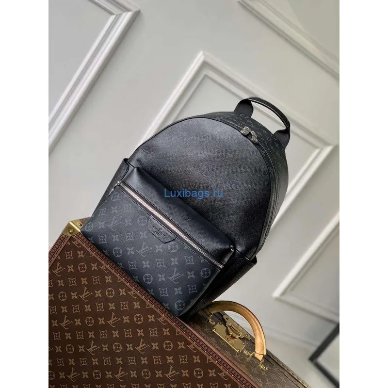 LV M31033 Louis Vuitton Discovery Backpack Bag Black