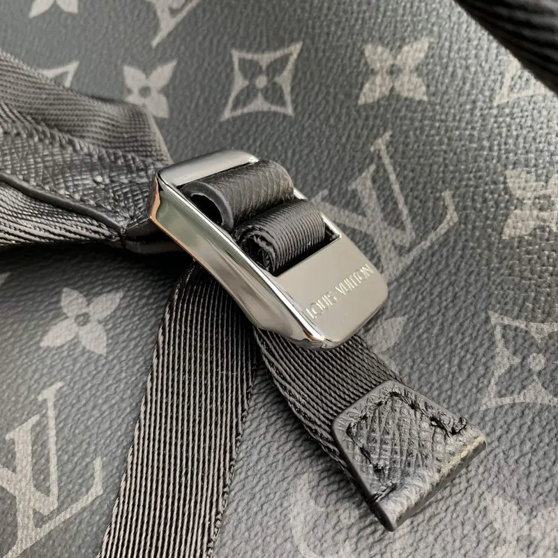 LV M31033 Louis Vuitton Discovery Backpack Bag Black