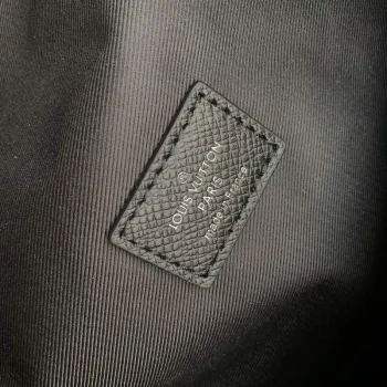 LV M31033 Louis Vuitton Discovery Backpack Bag Black