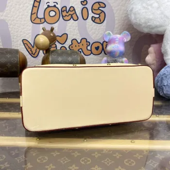 LV M24317 Louis Vuitton Pochette Cosmétique GM Blue