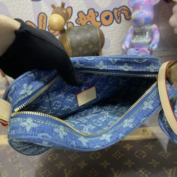 LV M46856 Louis Vuitton Croissant MM Handbag Monogram Denim