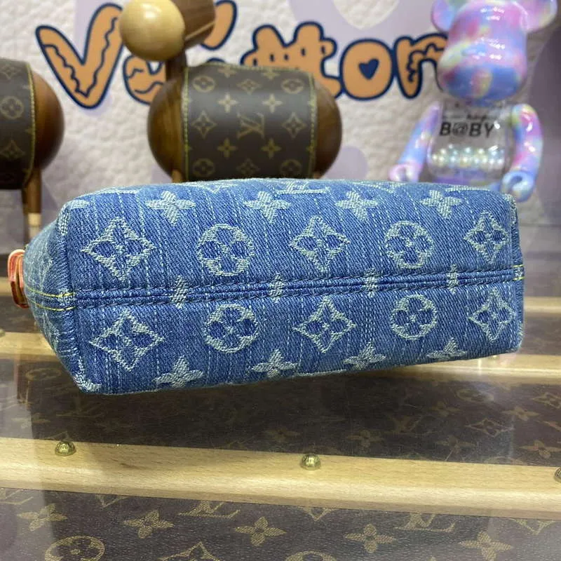 LV M82949 Louis Vuitton Hills Pochette Monogram Denim