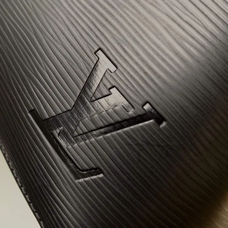 LV M54367 Louis Vuitton NéONOé BB Bucket Bag Epi leather Black