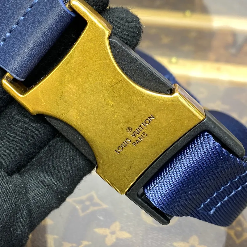 LV M23905 Louis Vuitton Discovery PM Bumbag Ink Blue