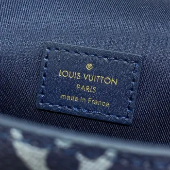 LV  M82900  Louis Vuitton Steamer Wearable Wallet Ink Blue