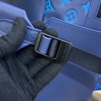 LV M46557 Louis Vuitton Discovery Backpack Blue